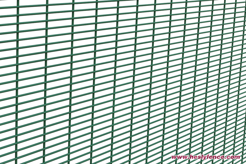 Standard 358 mesh panels