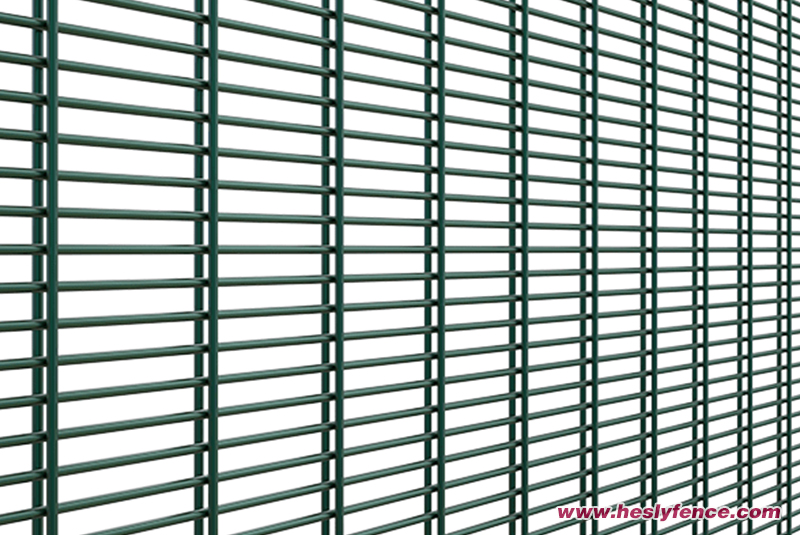 double vertical wire mesh panel